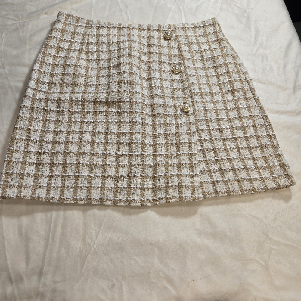 Chic Plaid Mini Skirt - Cream and Brown